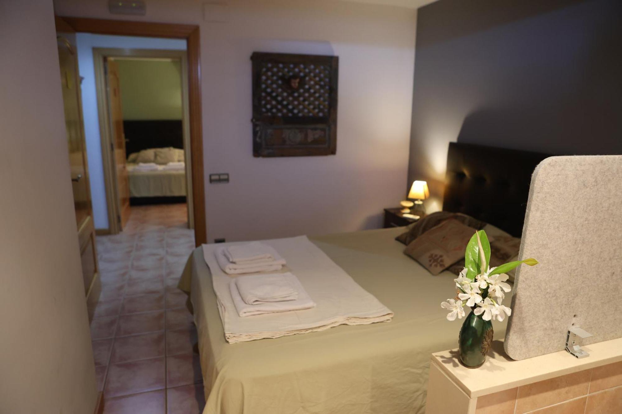 Willa El Cedre Blau Vivienda Con Piscina En Granollers Zewnętrze zdjęcie