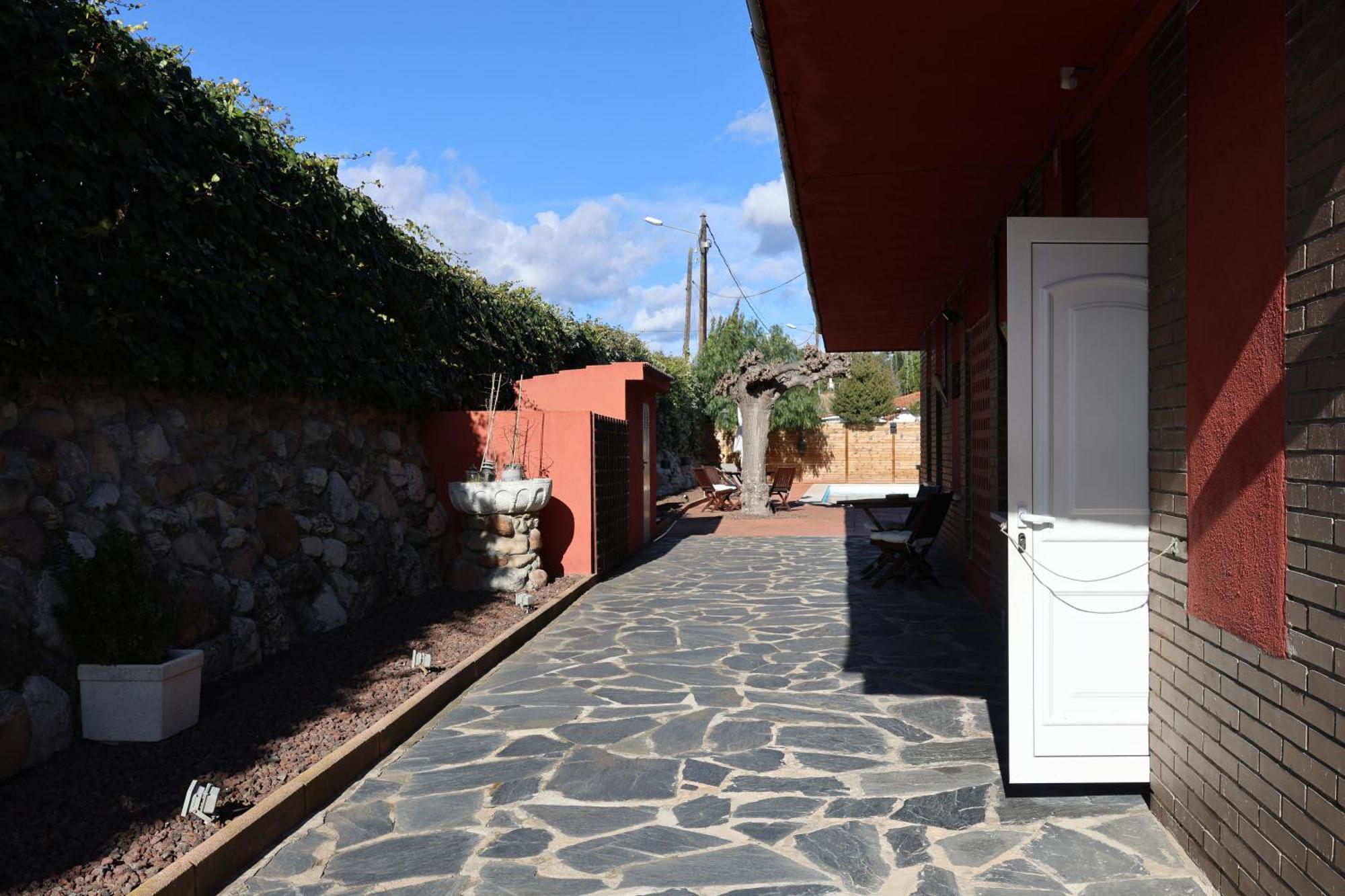 Willa El Cedre Blau Vivienda Con Piscina En Granollers Zewnętrze zdjęcie